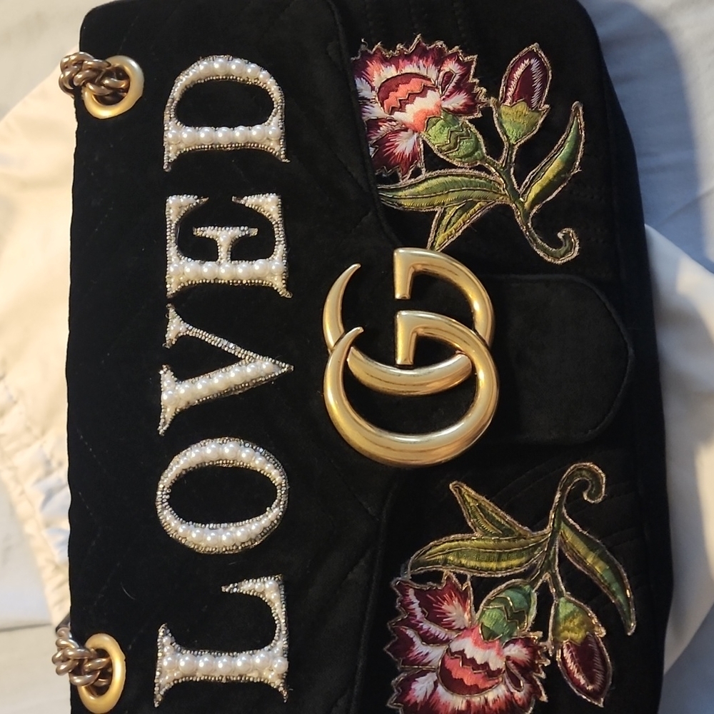 Gucci Marmont "LOVED" bag. - Picture 4 of 9